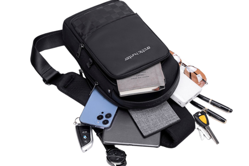 Crossbody Bag Clone mit Tabletfach – sicherer Stauraum für Technik