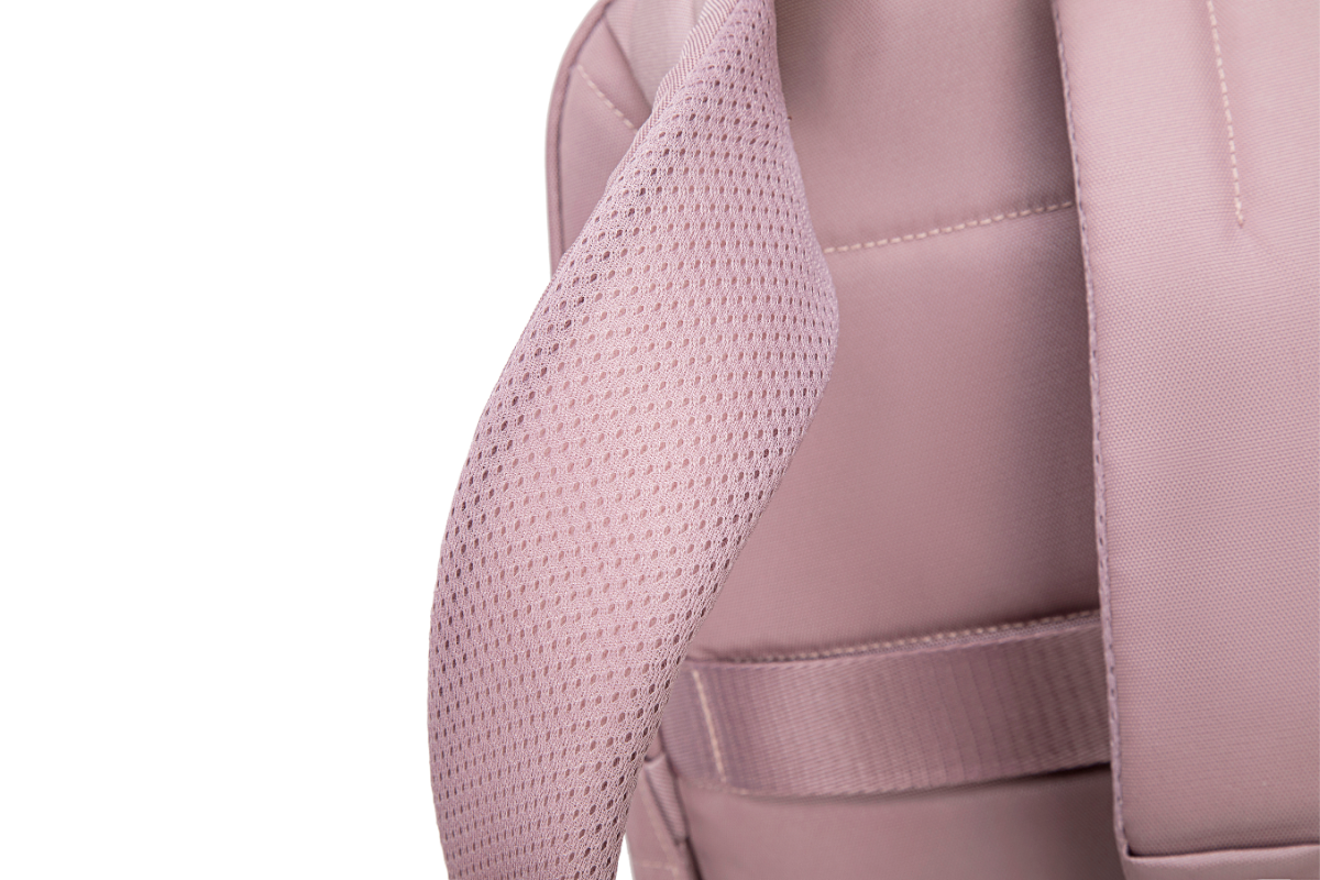Gepolsterte und atmungsaktive Schultergurte am Chantria Damenrucksack für hohen Tragekomfort im Alltag