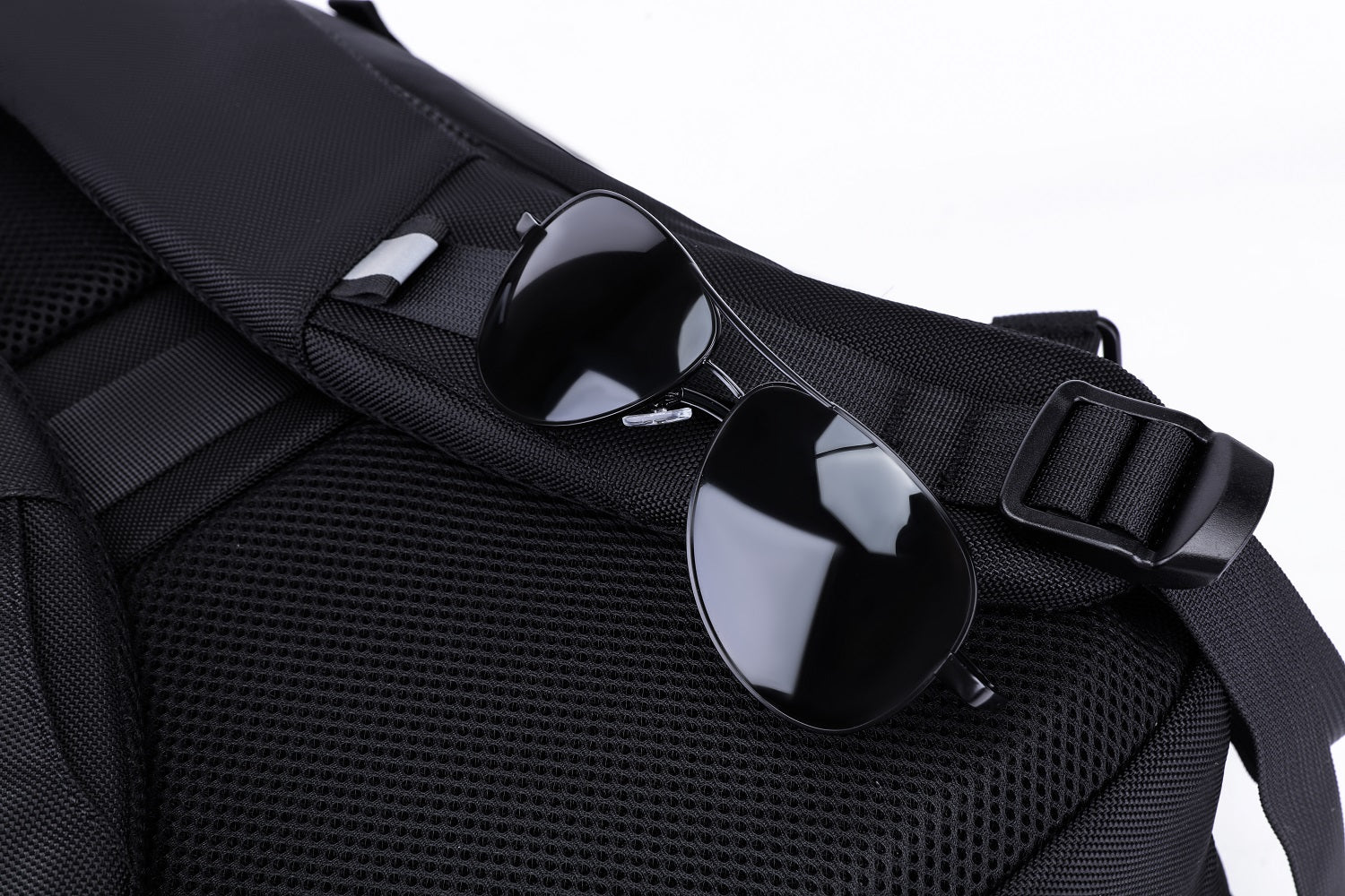 Ergonomischer 2-in-1 Reiserucksack mit atmungsaktiven Trägern – Dualpack Modell