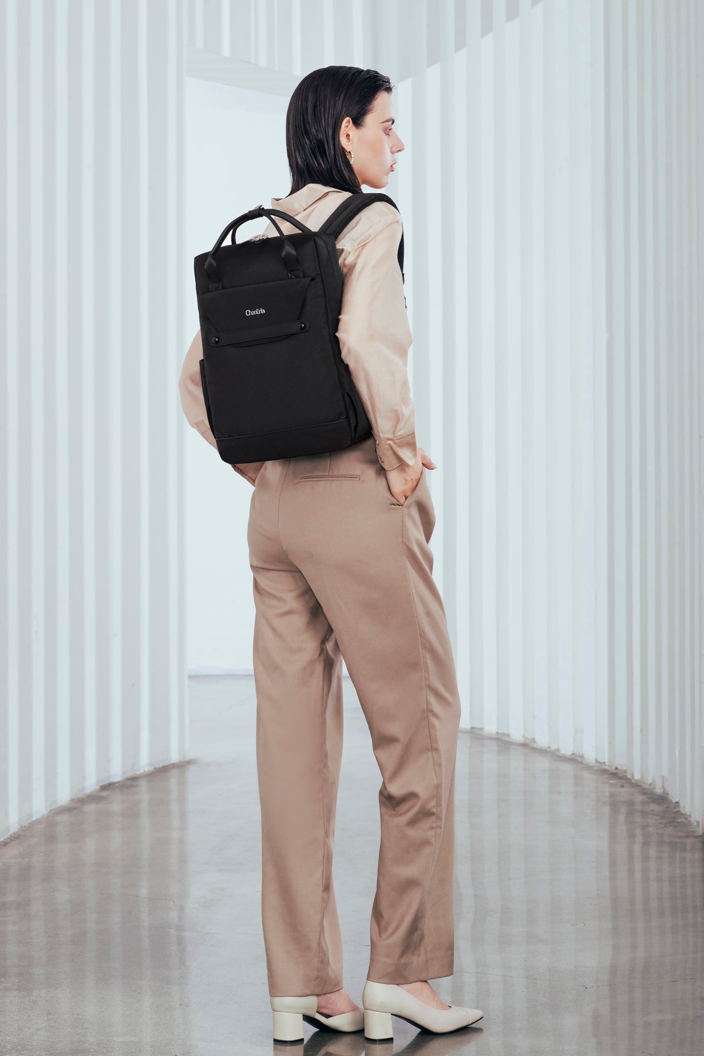Rucksack Damen schwarz modern hochwertig für Alltag und Reisen