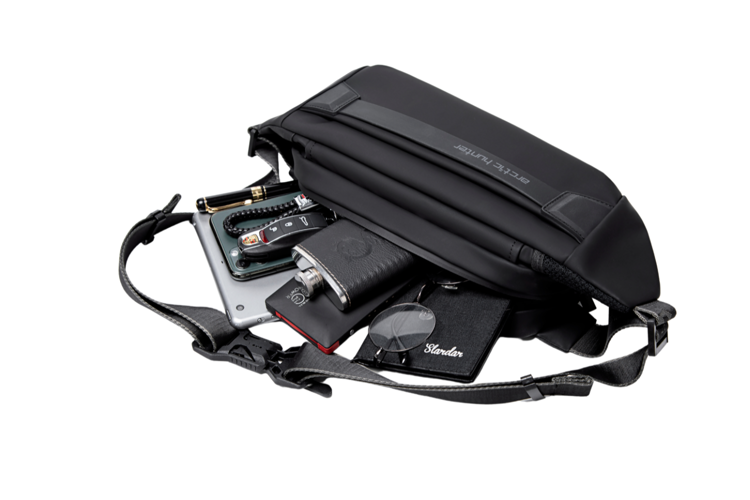 Detailaufnahme der hinteren Reißverschlusstasche Arctic Pro X