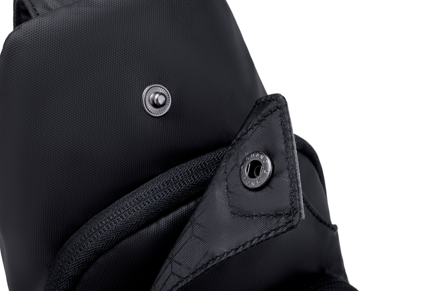 Arctic Hunter Solid Crossbody-Tasche in Schwarz – kompakt, ergonomisch & wasserabweisend