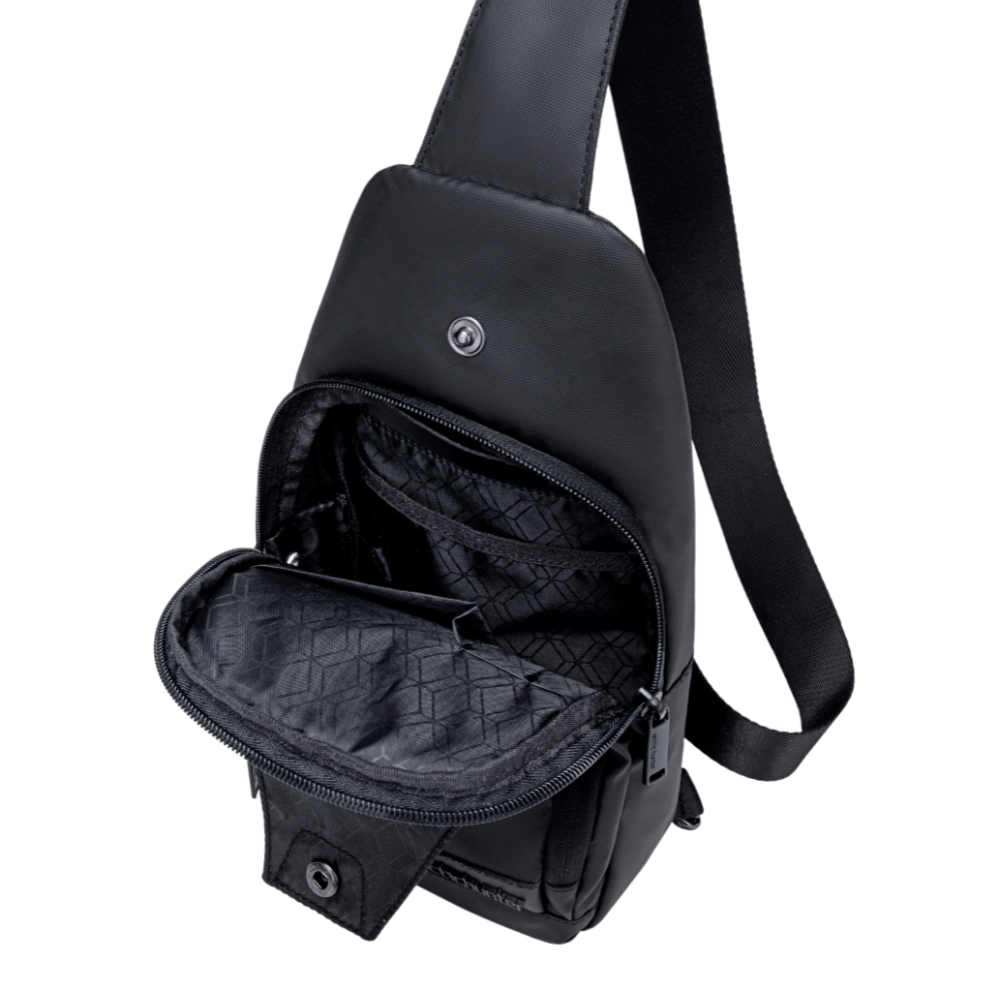 Geräumiges Hauptfach der Arctic Hunter Solid Pro – Platz für Essentials