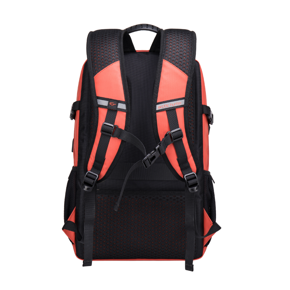 Dynamic Duo Rucksack Arctic Hunter – Rückansicht in Orange, auffällig und modern.