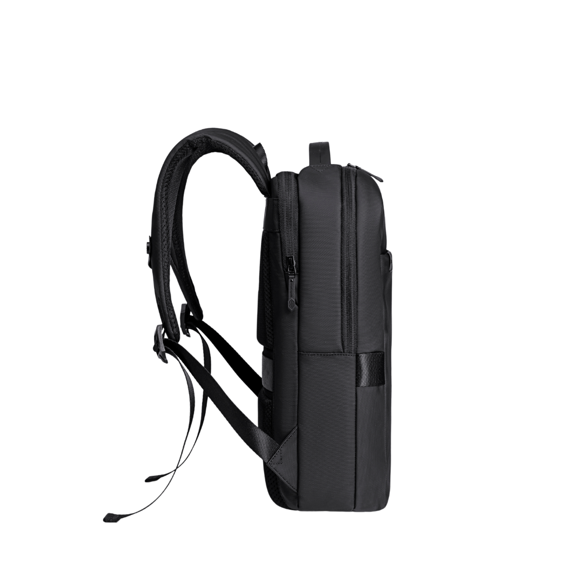 Seitenansicht des EasyCary Unisex Rucksacks mit schlankem Design, wasserabweisendem Material und ergonomischen Schultergurten – ideal für Alltag, Arbeit und Reisen.